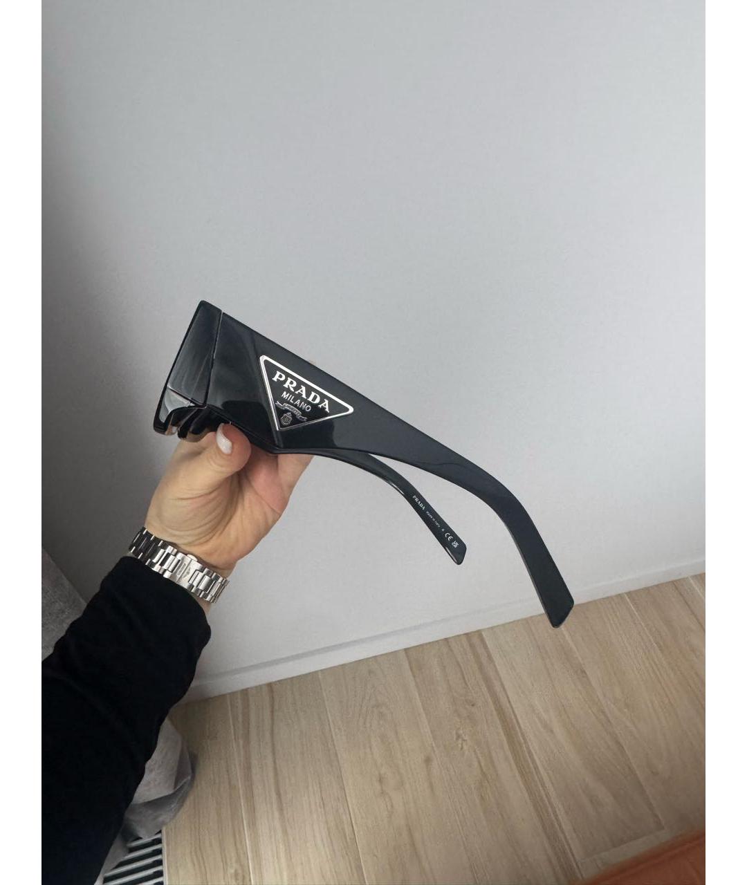 PRADA Черные пластиковые солнцезащитные очки, фото 3