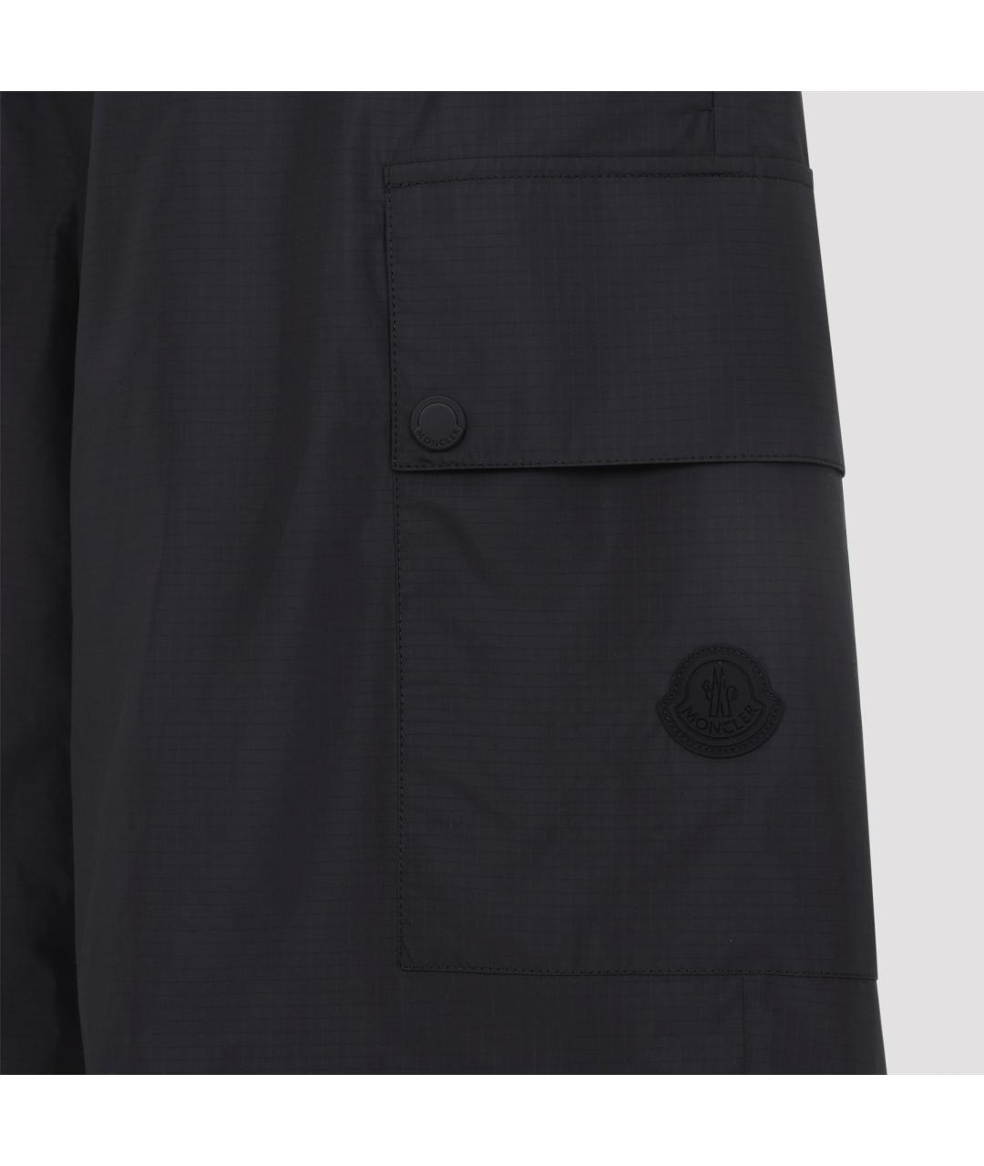 MONCLER Черные полиэстеровые шорты, фото 4