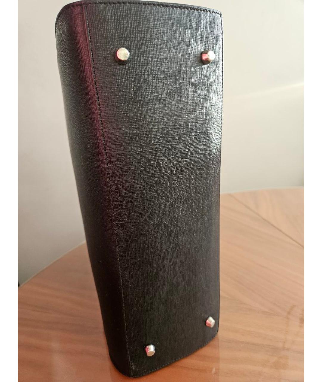 12 STOREEZ Черная сумка с короткими ручками из лакированной кожи, фото 5