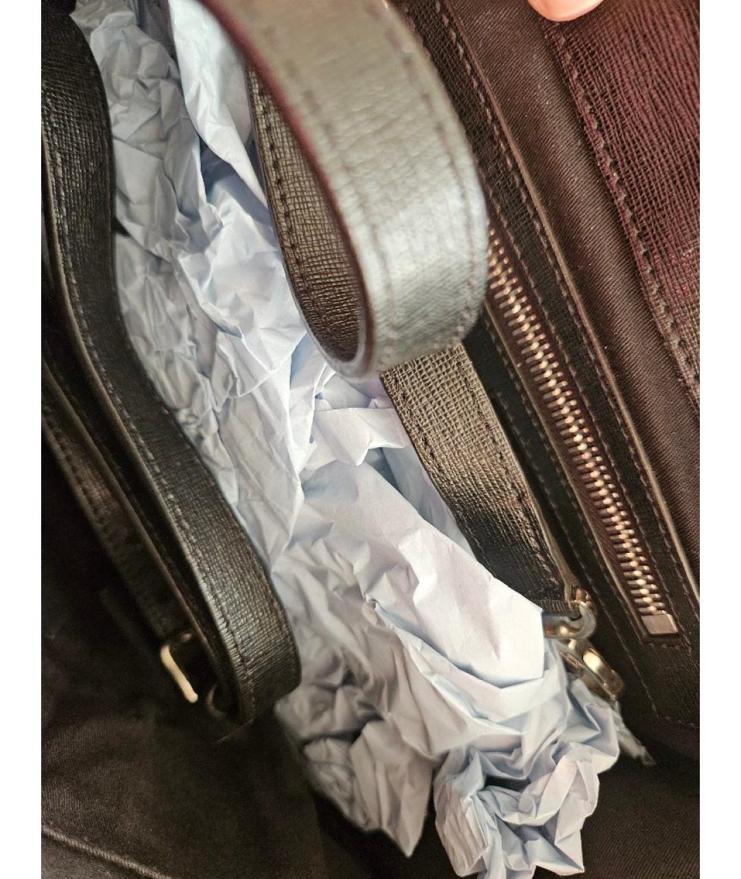 12 STOREEZ Черная сумка с короткими ручками из лакированной кожи, фото 4