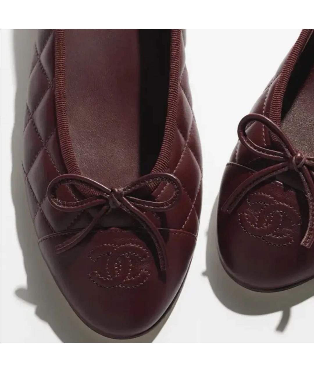 CHANEL Бордовые балетки из лакированной кожи, фото 4