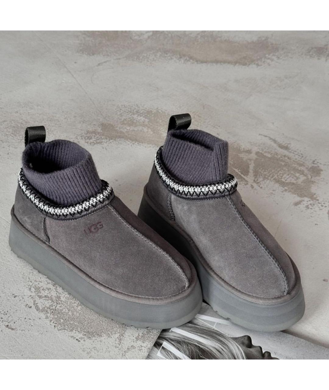 UGG AUSTRALIA Серые замшевые ботинки, фото 2