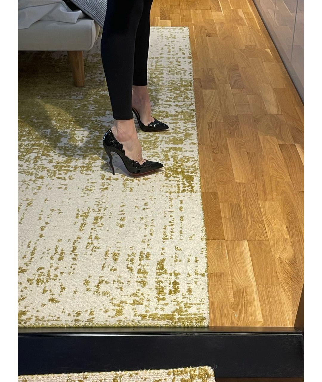 CHRISTIAN LOUBOUTIN Черные туфли из лакированной кожи, фото 4