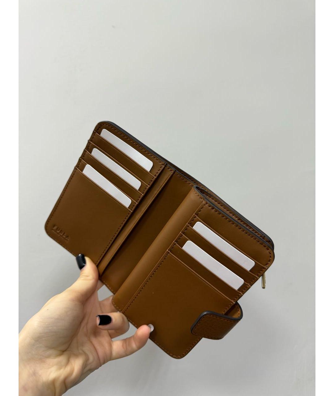 FURLA Коричневый кожаный кошелек, фото 4