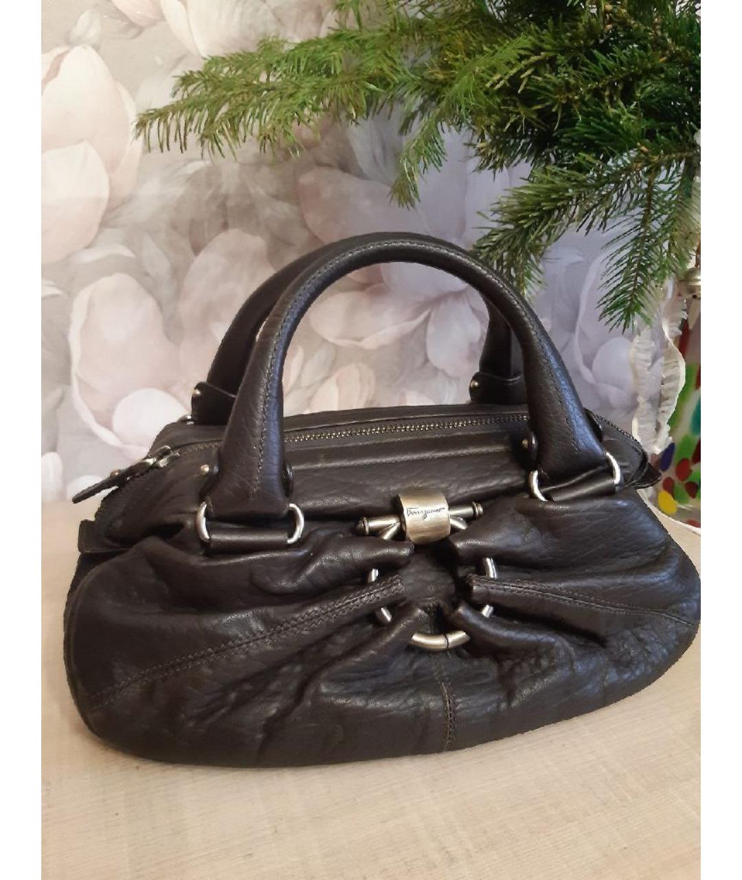 FERRAGAMO Коричневая кожаная сумка с короткими ручками, фото 2