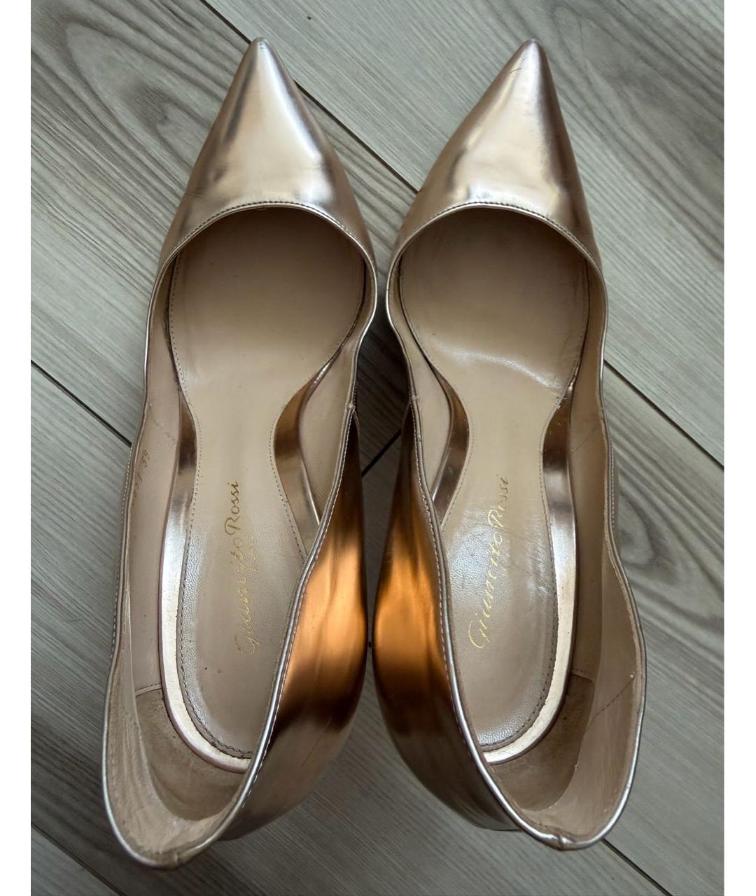 GIANVITO ROSSI Золотые туфли из лакированной кожи, фото 3