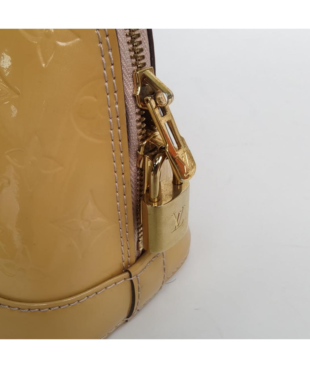 LOUIS VUITTON Желтая сумка с короткими ручками из лакированной кожи, фото 6