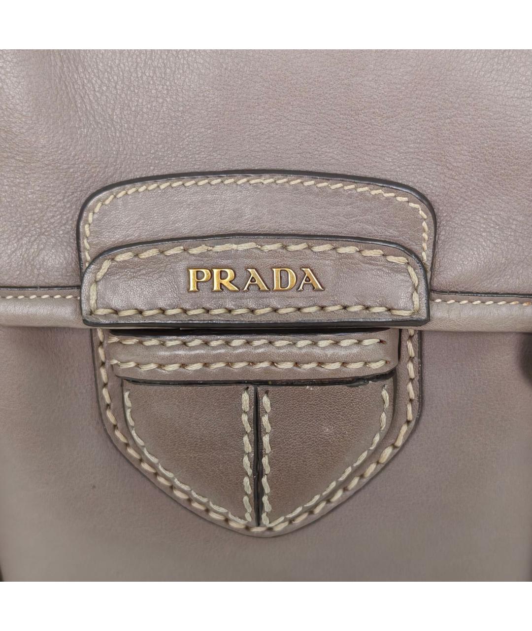 PRADA Серая кожаная сумка с короткими ручками, фото 7