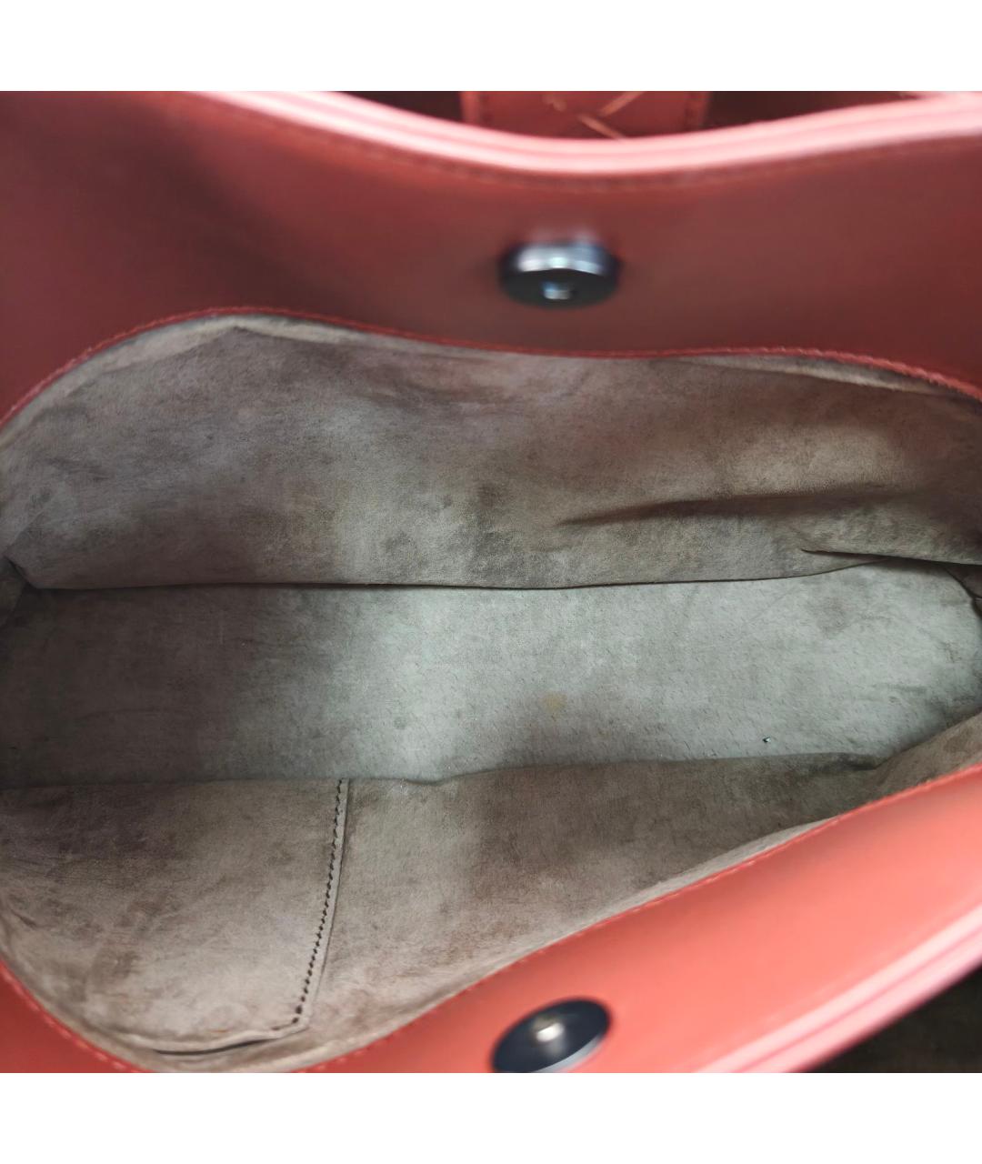 BOTTEGA VENETA Красная кожаная сумка с короткими ручками, фото 7