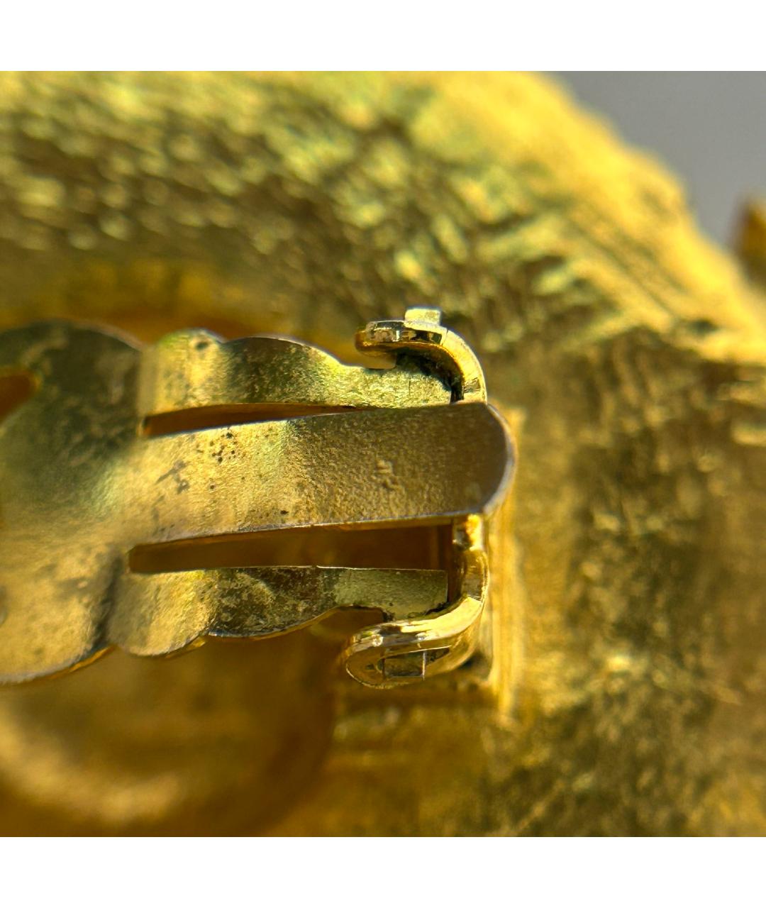 CHANEL Золотые металлические клипсы, фото 9
