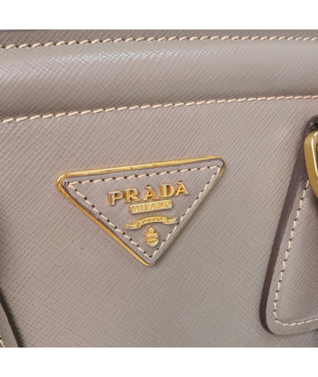 PRADA Серая кожаная сумка через плечо, фото 7