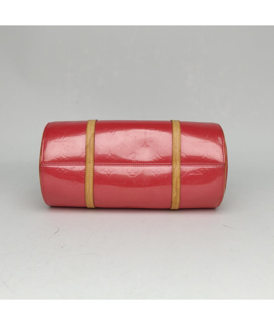 LOUIS VUITTON Коралловая сумка через плечо из лакированной кожи, фото 6