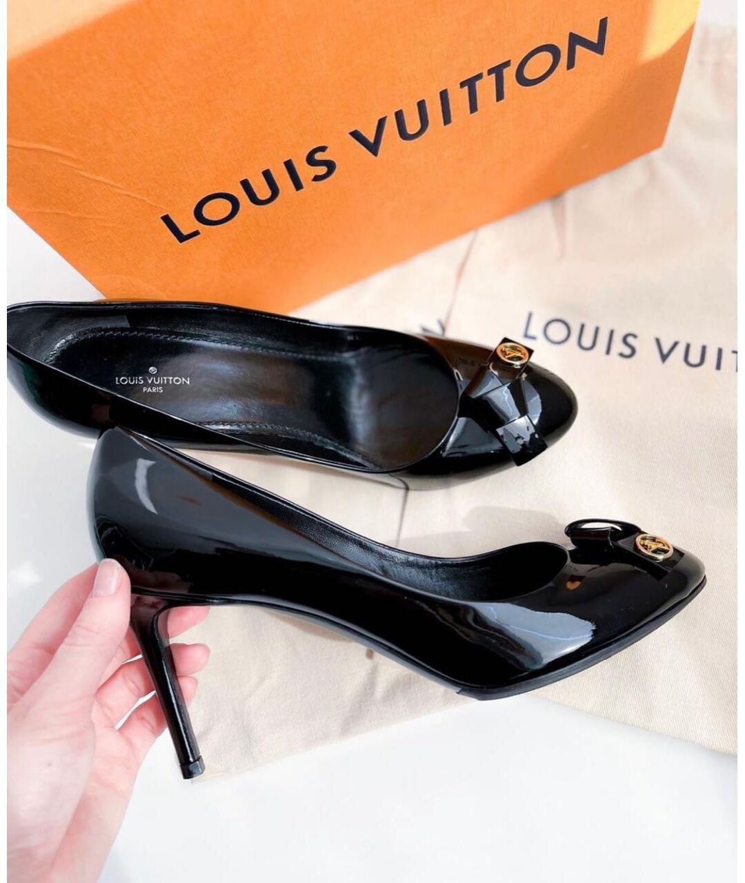 LOUIS VUITTON Черные туфли из лакированной кожи, фото 3