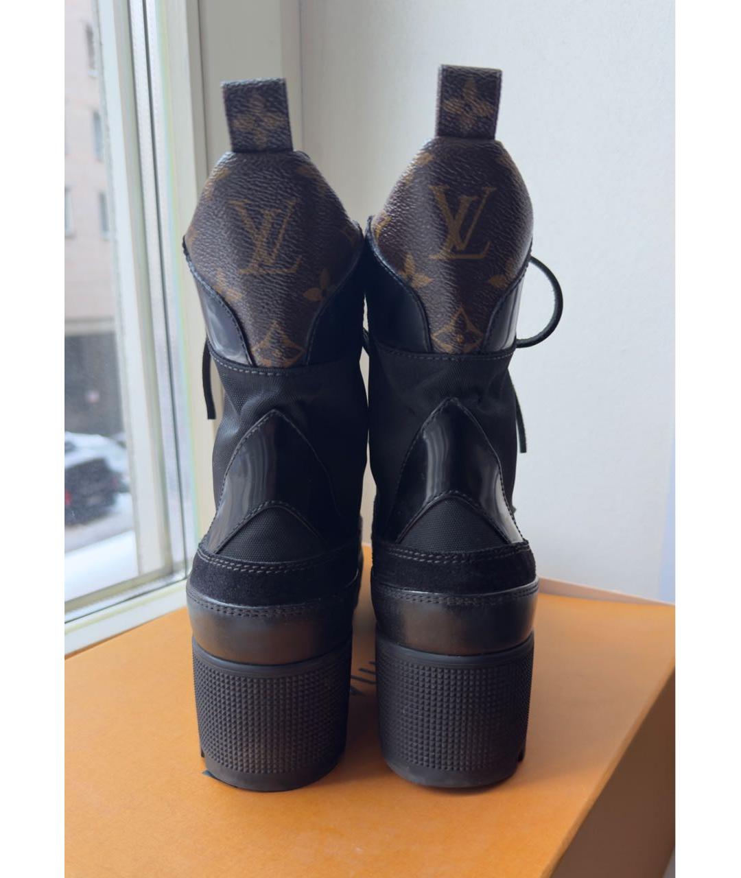 LOUIS VUITTON Черные замшевые ботильоны, фото 3