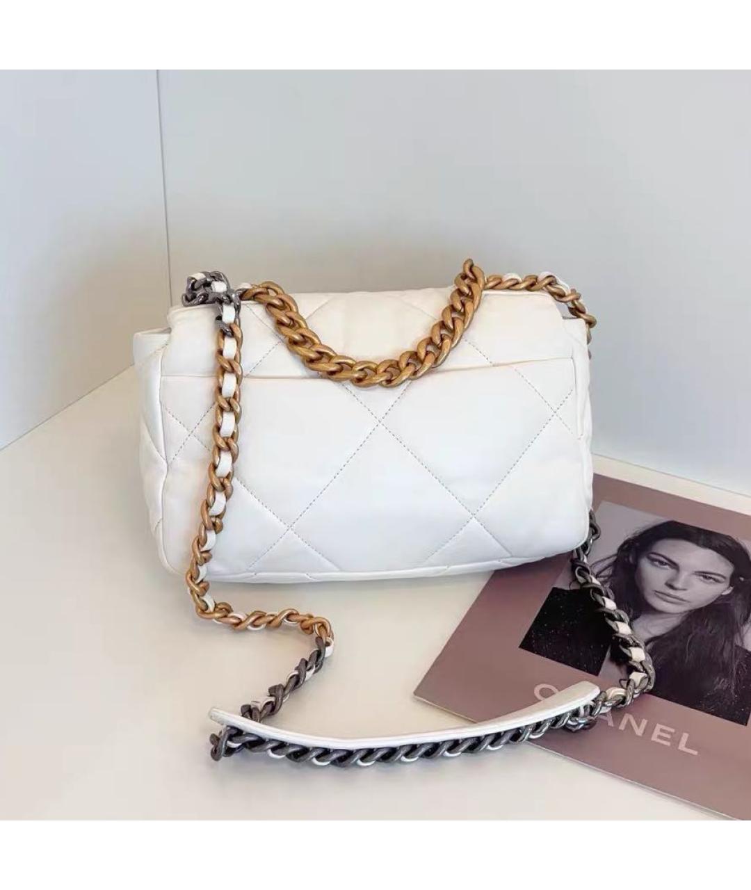 CHANEL Белая кожаная сумка через плечо, фото 2