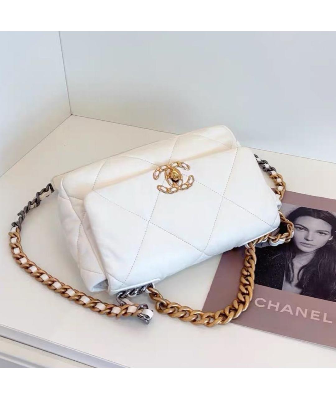 CHANEL Белая кожаная сумка через плечо, фото 5