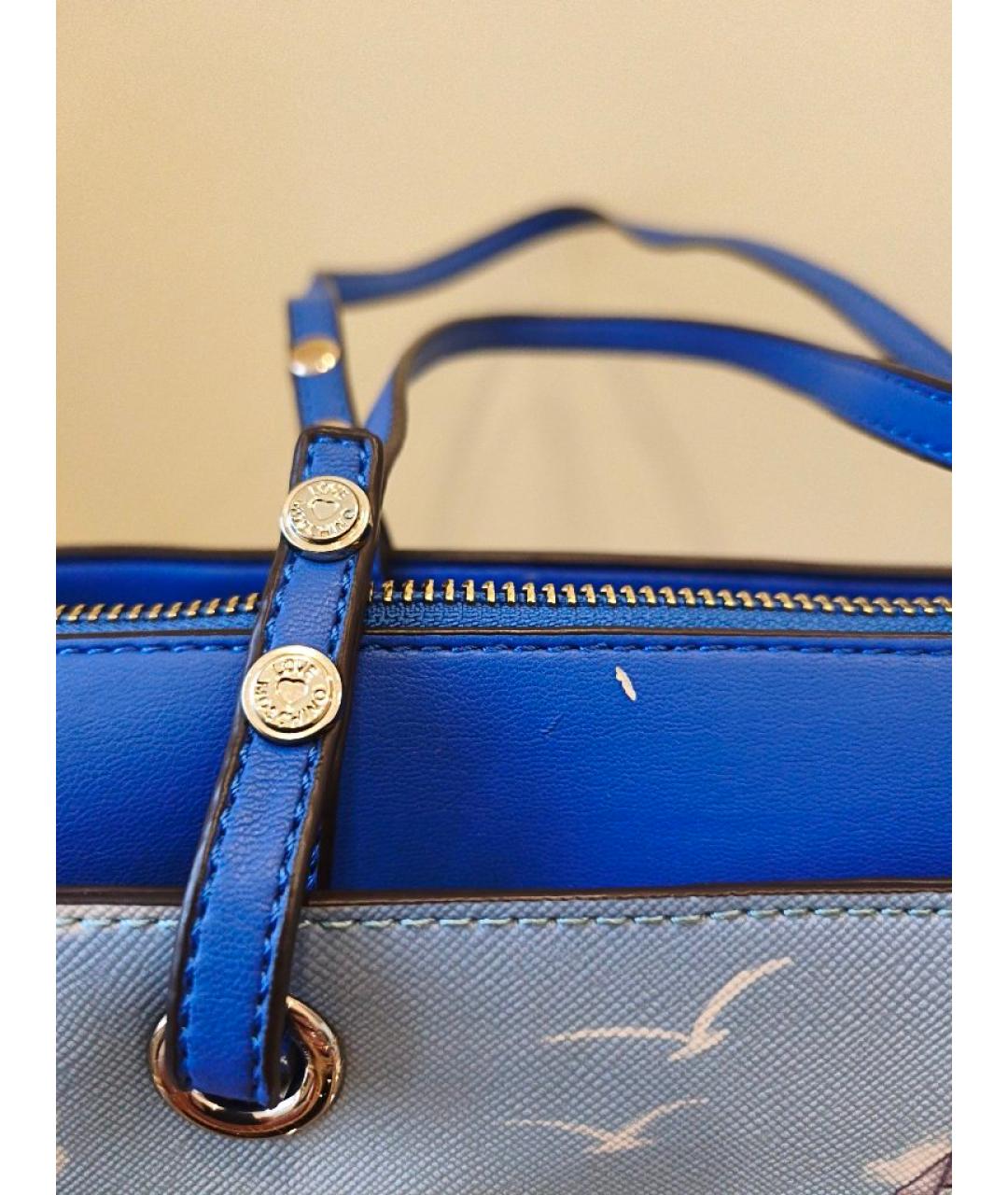 LOVE MOSCHINO Голубая сумка через плечо из искусственной кожи, фото 5