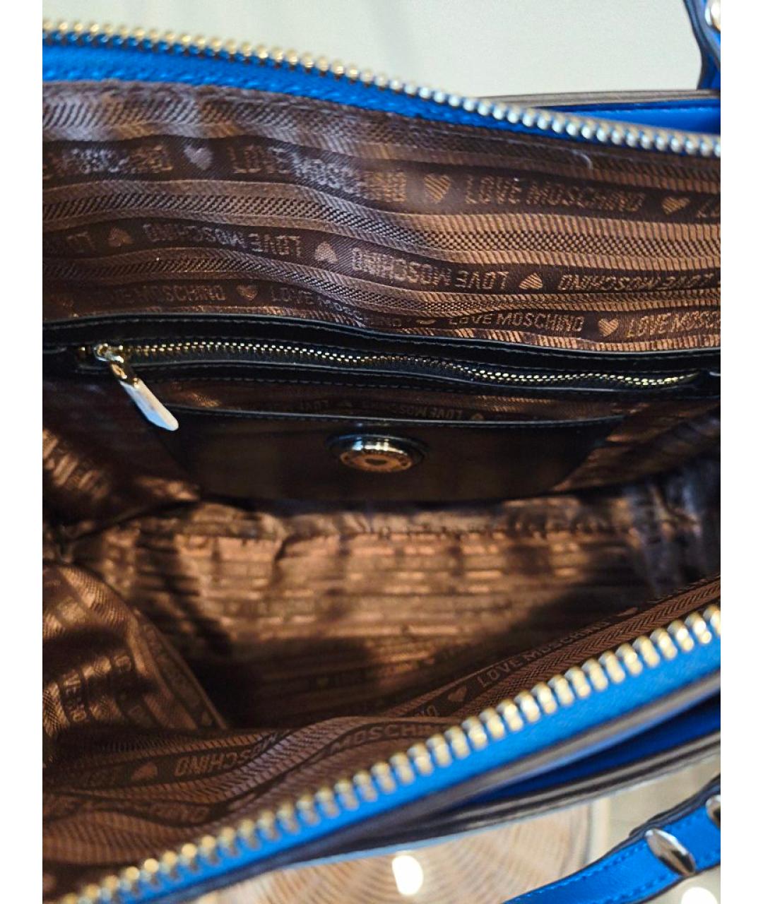 LOVE MOSCHINO Голубая сумка через плечо из искусственной кожи, фото 4