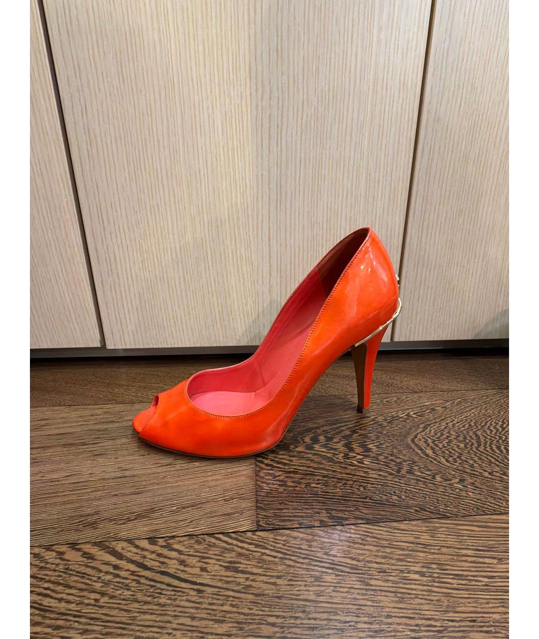 CHANEL Коралловые туфли из лакированной кожи, фото 6