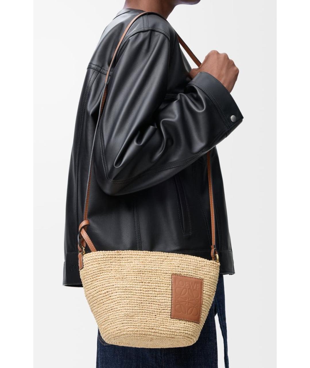 LOEWE Бежевая пелетеная сумка через плечо, фото 3