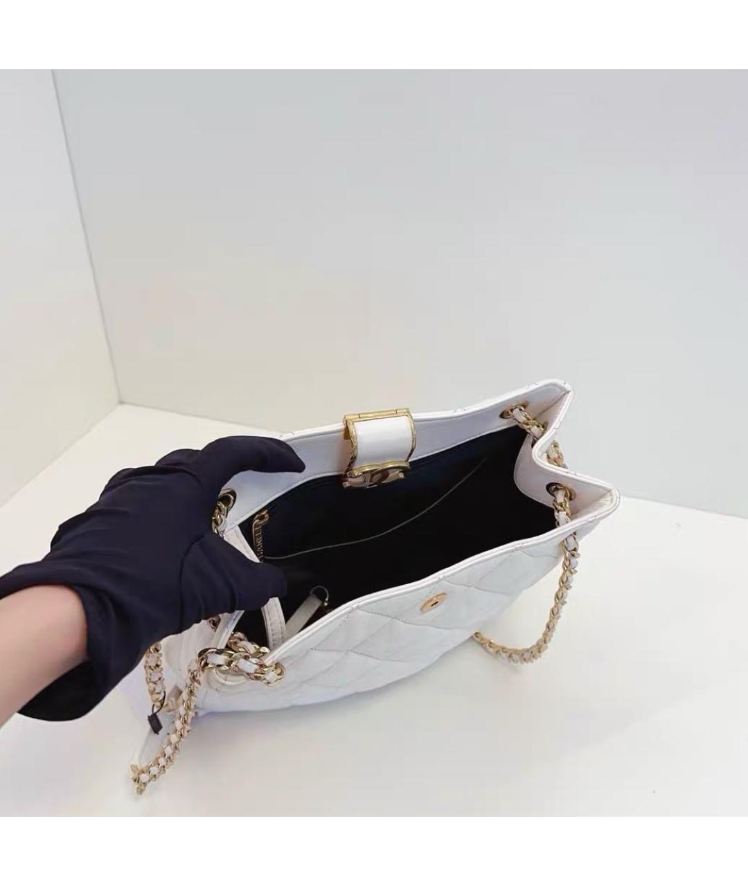 CHANEL Белая кожаная сумка через плечо, фото 7