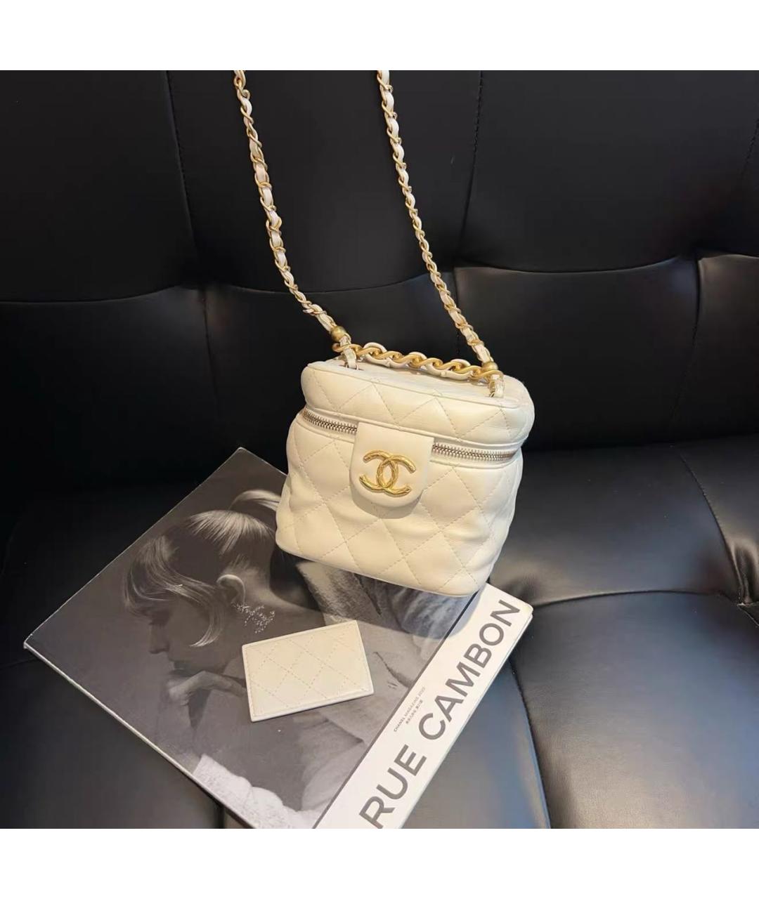 CHANEL Белая кожаная сумка через плечо, фото 6