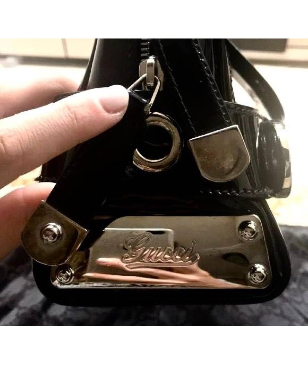 GUCCI Черная сумка с короткими ручками из лакированной кожи, фото 5