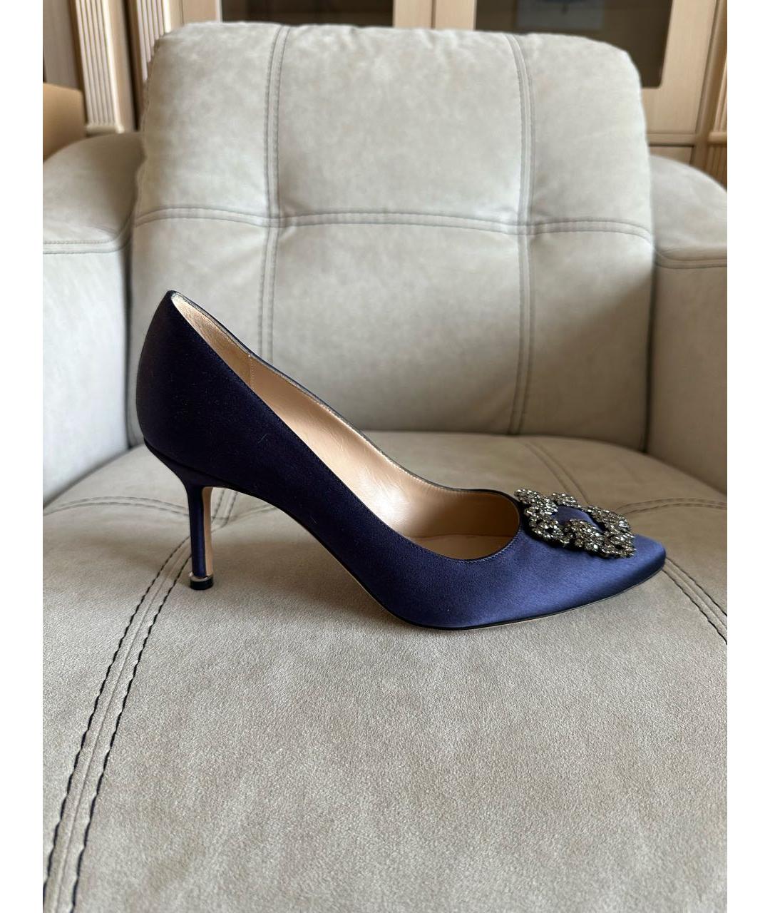 MANOLO BLAHNIK Темно-синие текстильные туфли, фото 5