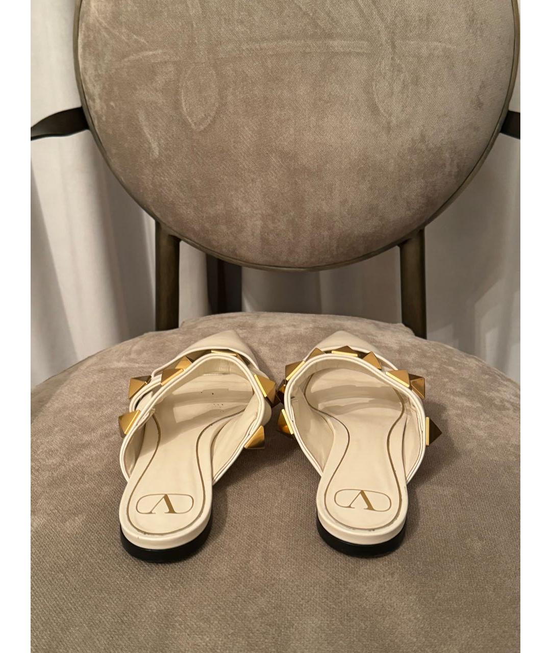 VALENTINO Белые кожаные босоножки, фото 2