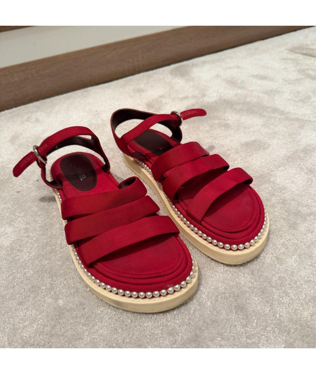 CHANEL Красные текстильные сандалии, фото 2