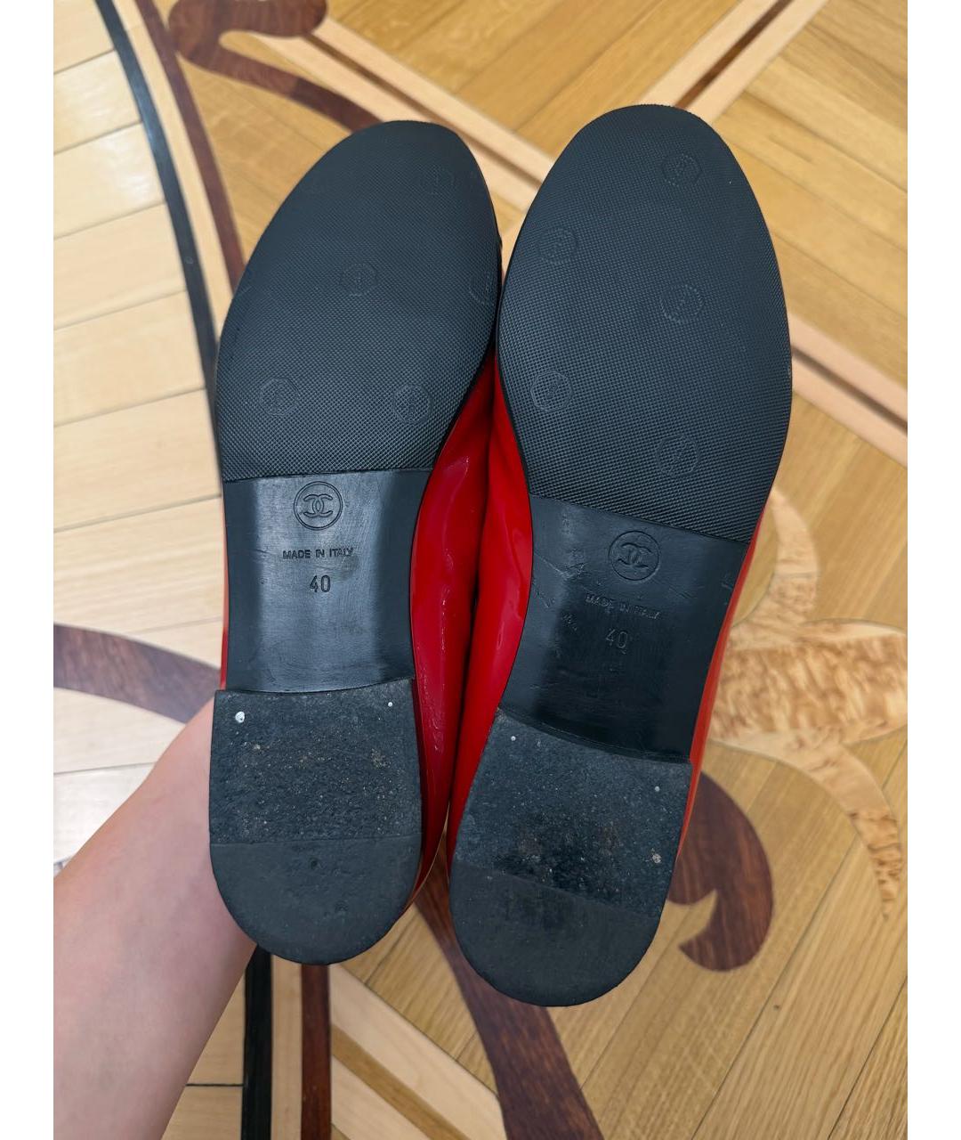 CHANEL Красные балетки из лакированной кожи, фото 5