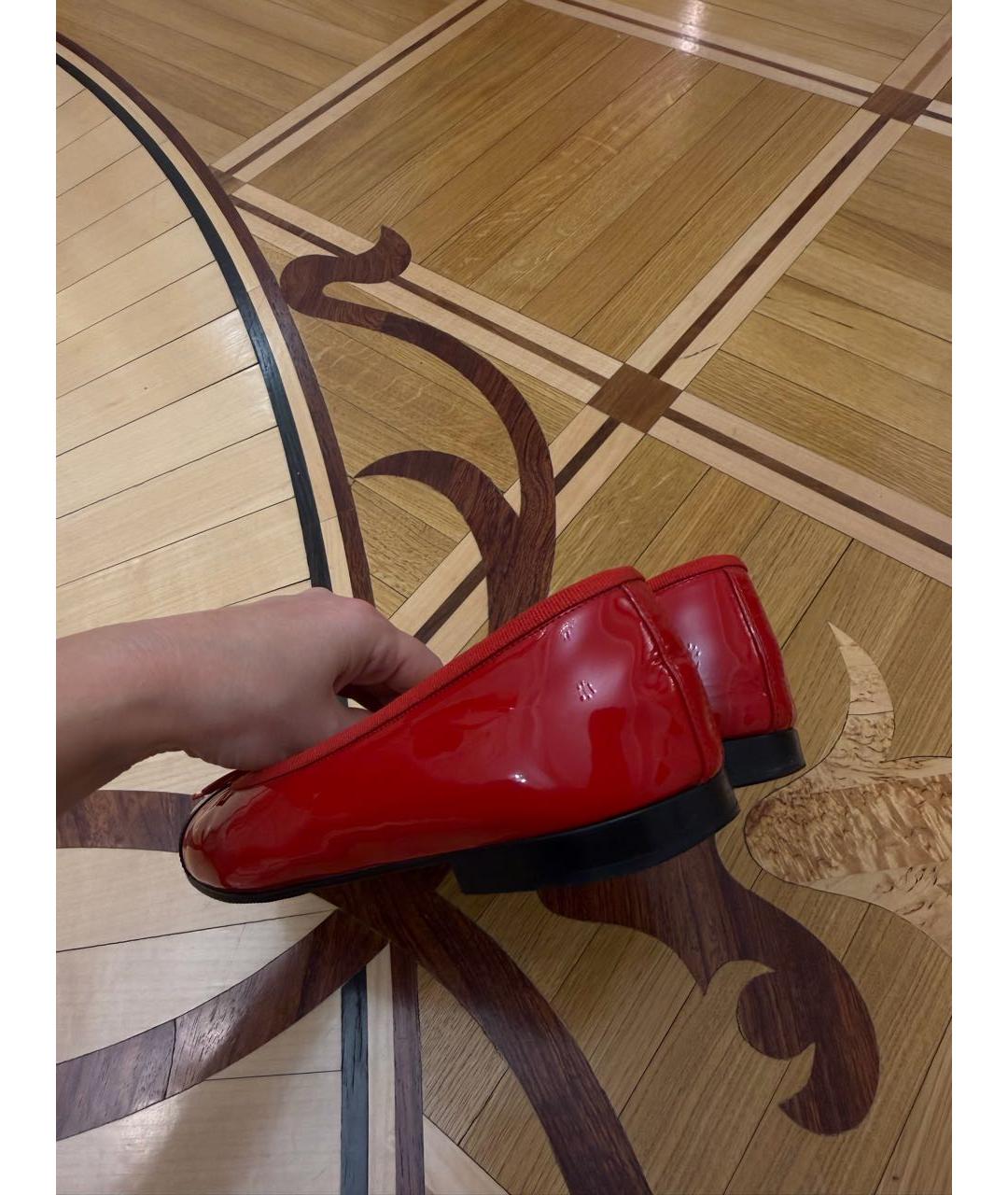 CHANEL Красные балетки из лакированной кожи, фото 8