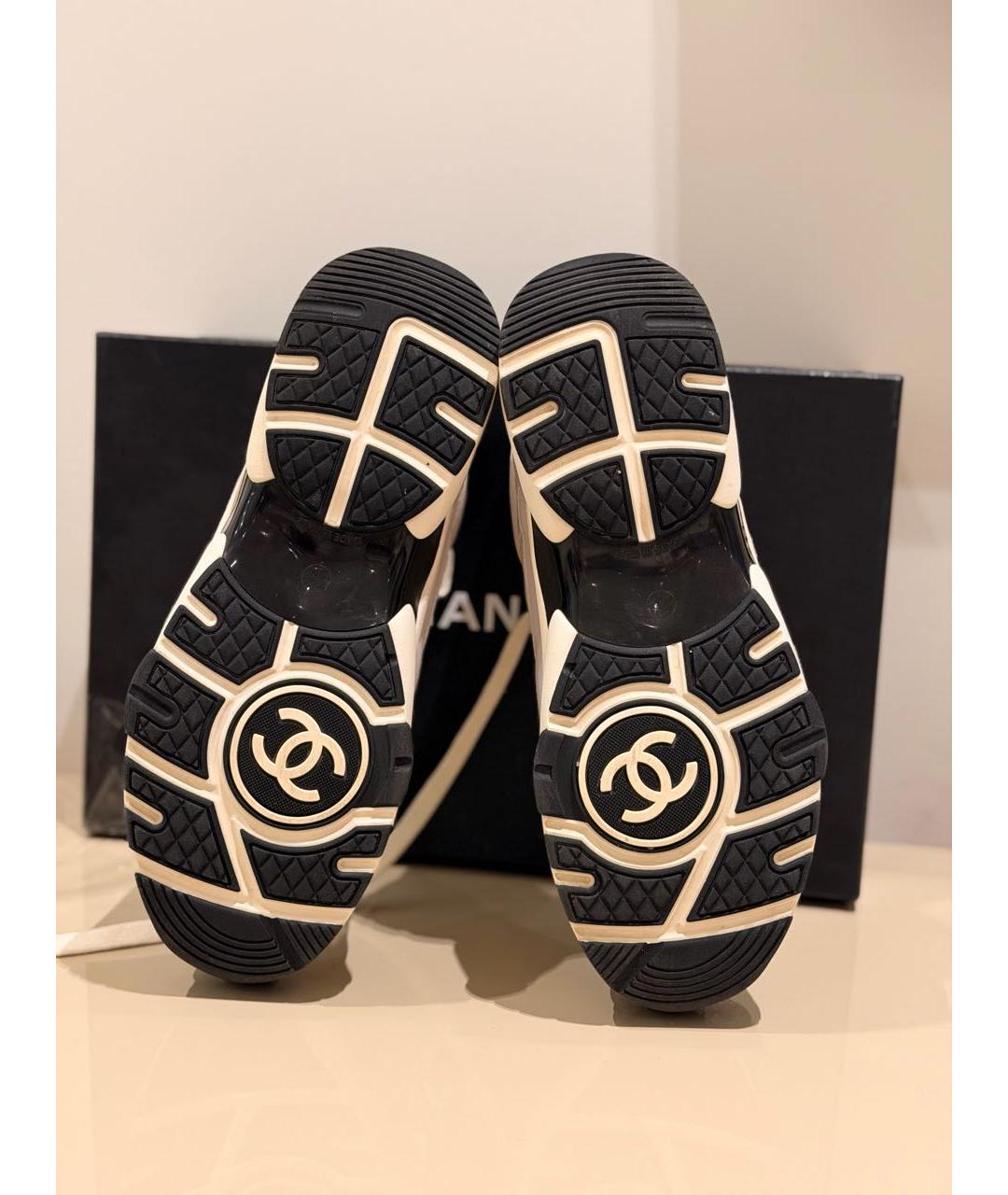 CHANEL Белые кожаные кроссовки, фото 4