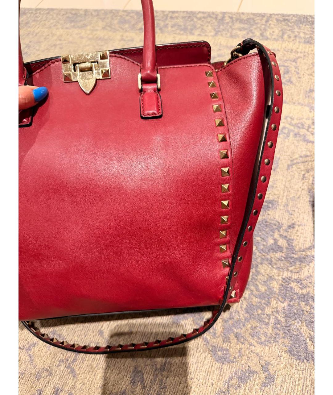 VALENTINO Бордовая кожаная сумка с короткими ручками, фото 4