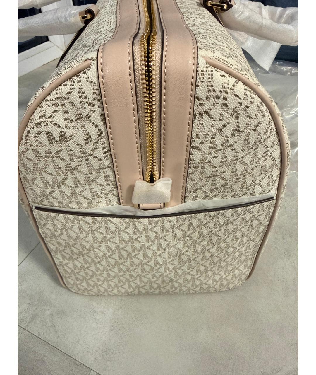 MICHAEL KORS Бежевая дорожная/спортивная сумка из искусственной кожи, фото 3