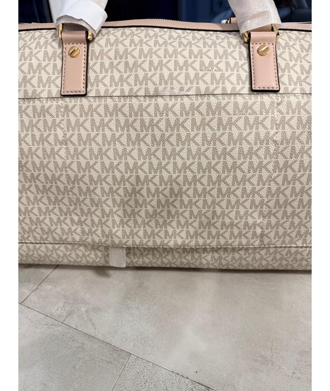 MICHAEL KORS Бежевая дорожная/спортивная сумка из искусственной кожи, фото 4