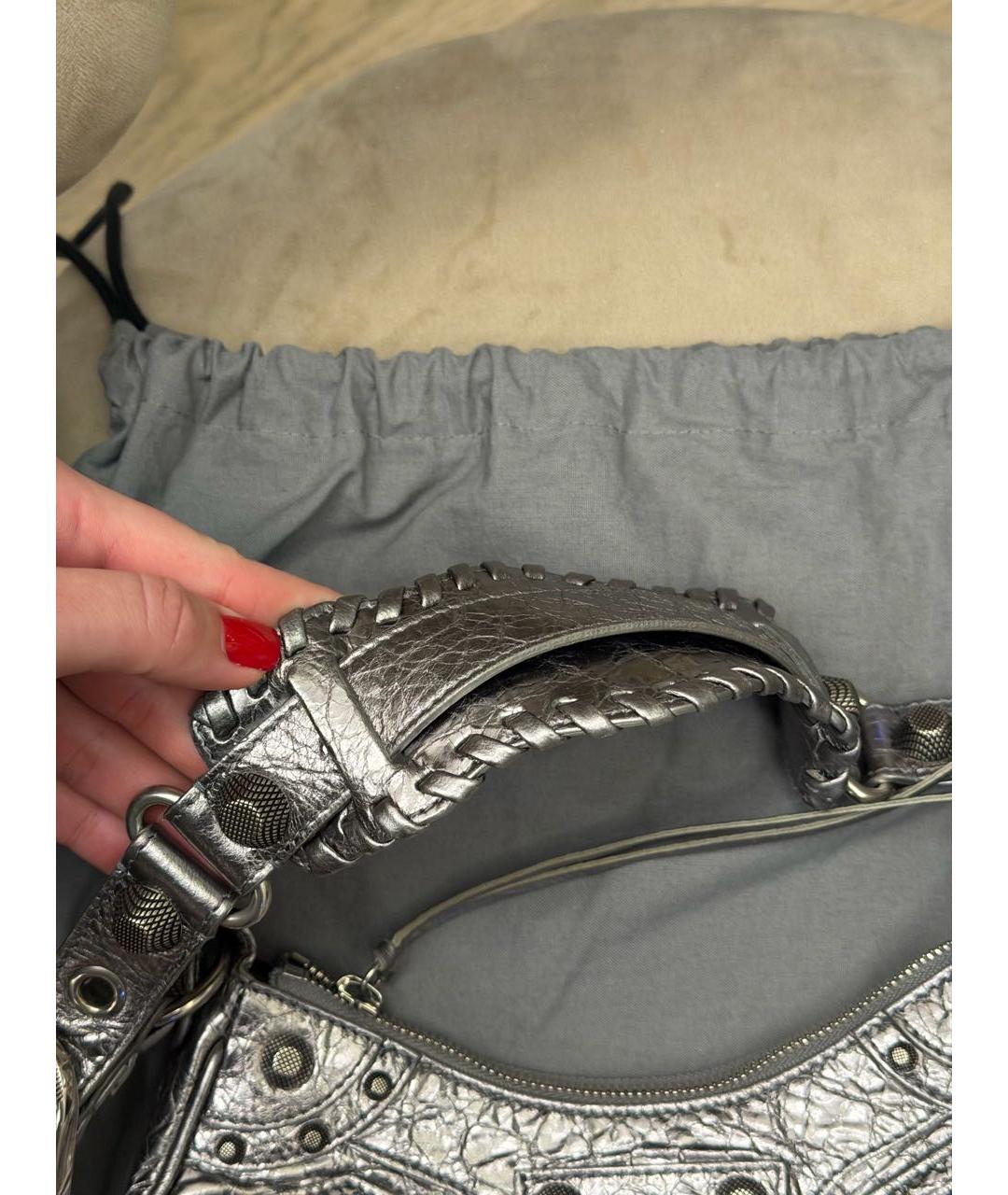 BALENCIAGA Серебряная кожаная сумка через плечо, фото 3