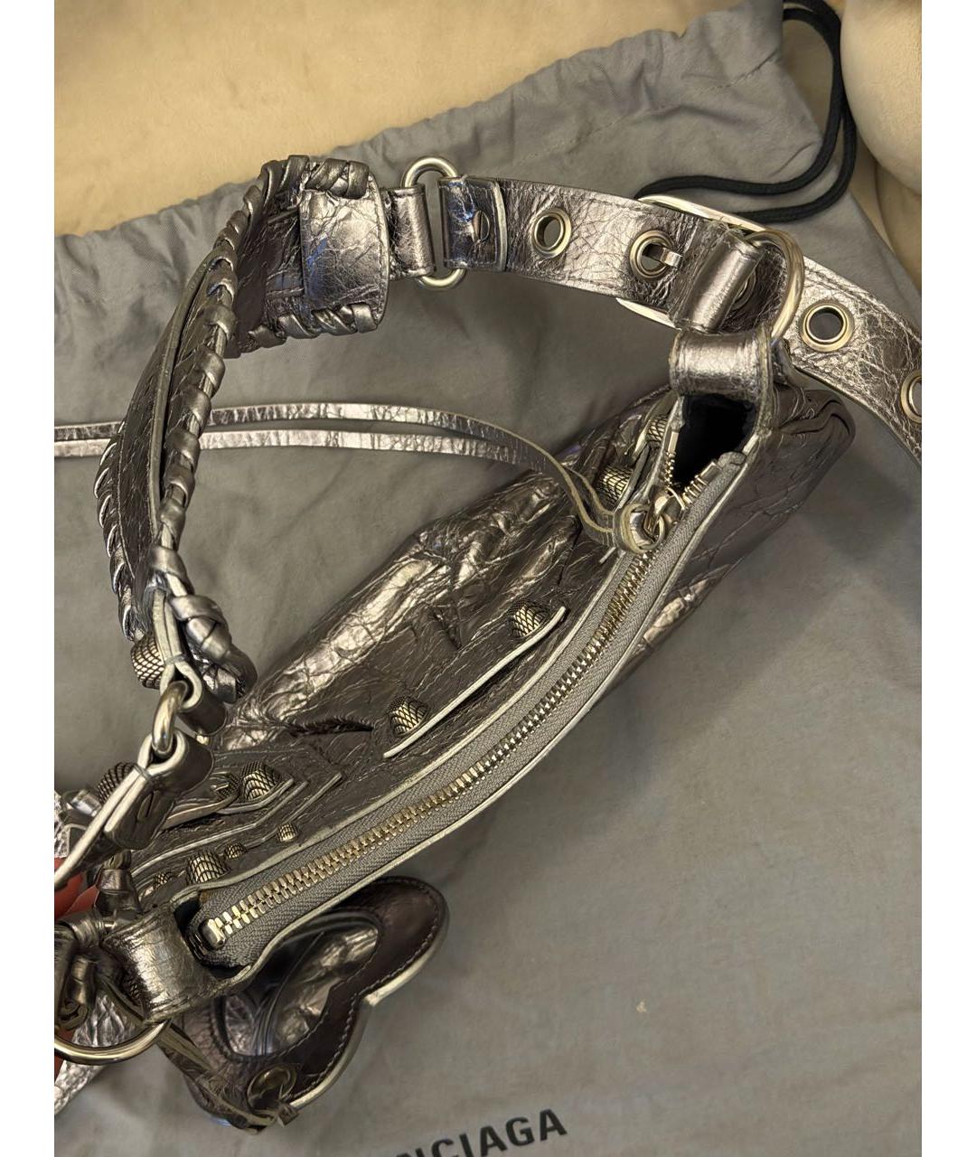BALENCIAGA Серебряная кожаная сумка через плечо, фото 5