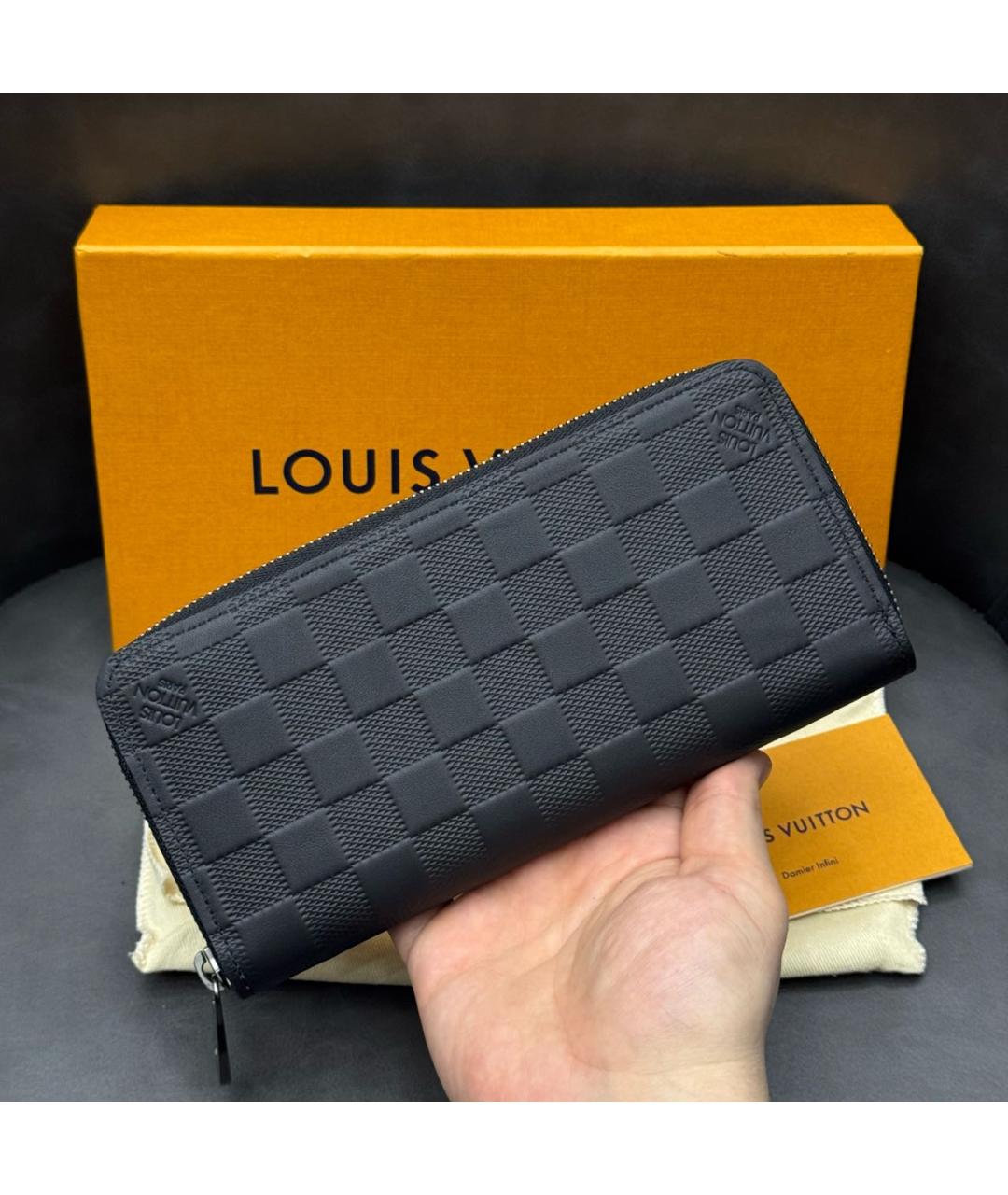 LOUIS VUITTON Черный кожаный кошелек, фото 3