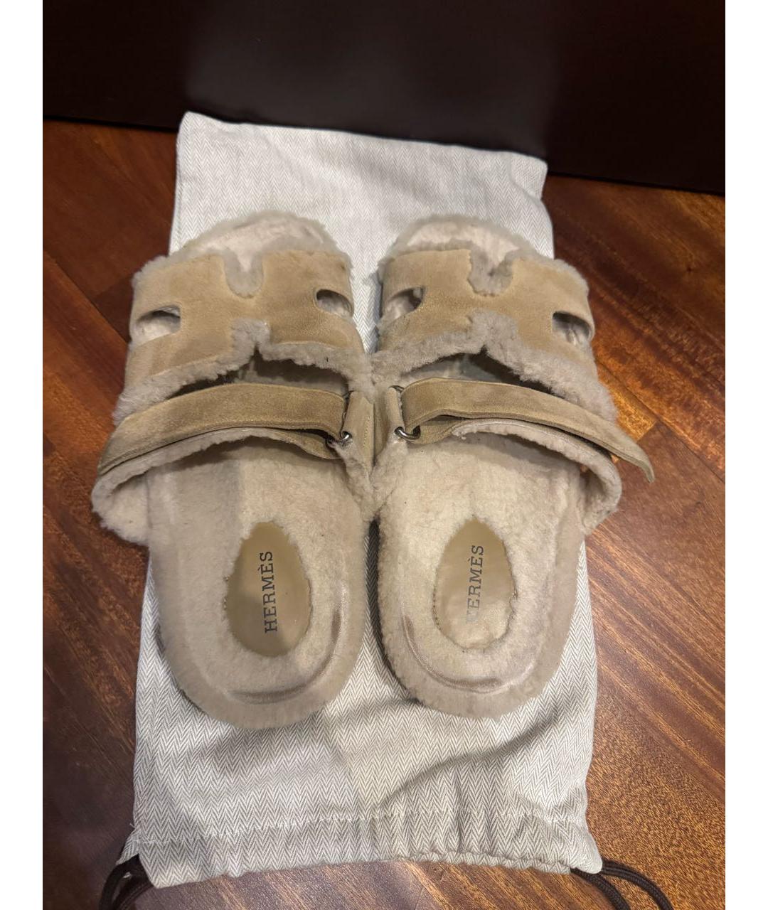 HERMES Бежевые замшевые шлепанцы, фото 3