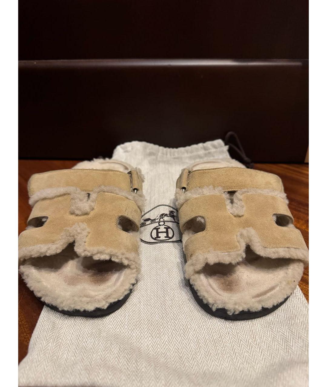HERMES Бежевые замшевые шлепанцы, фото 2
