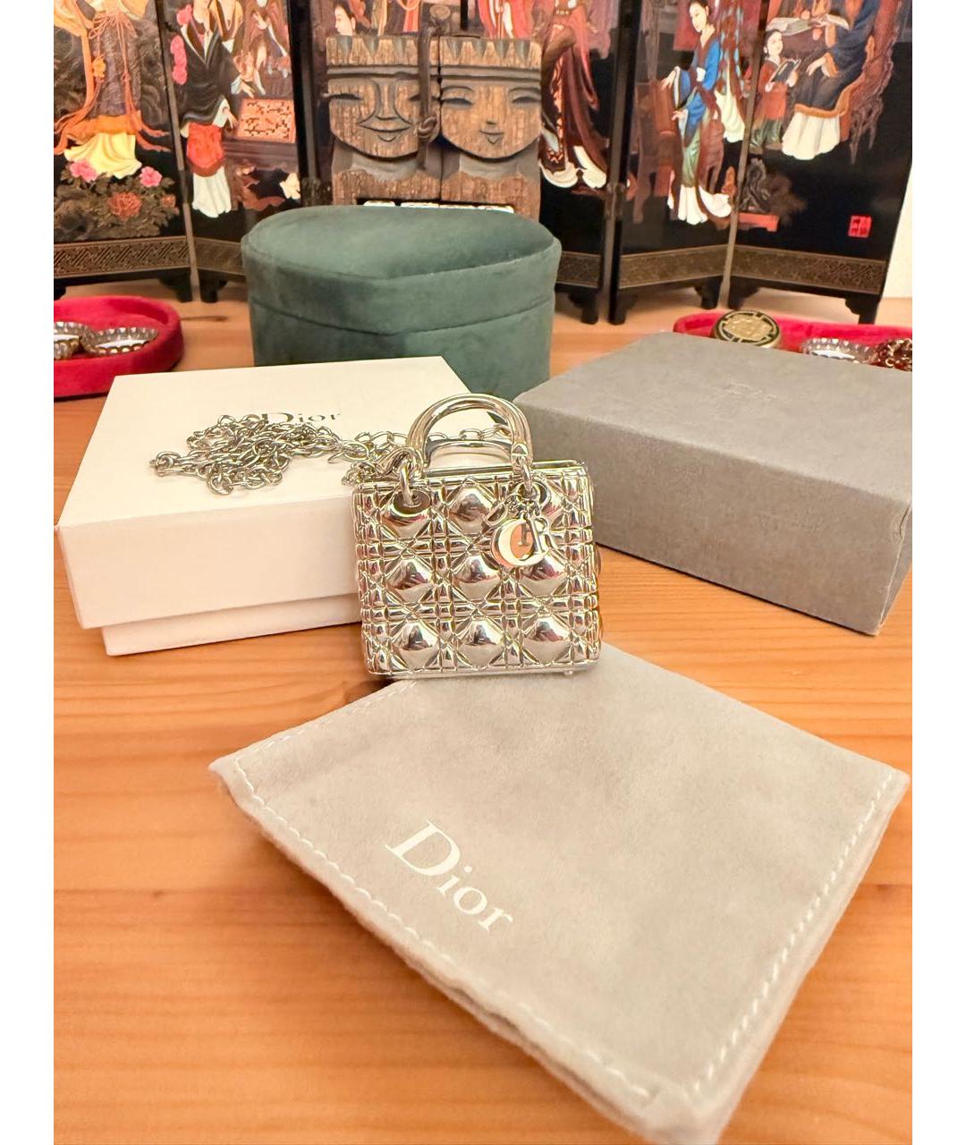 CHRISTIAN DIOR Серебряная металлическая подвеска, фото 2