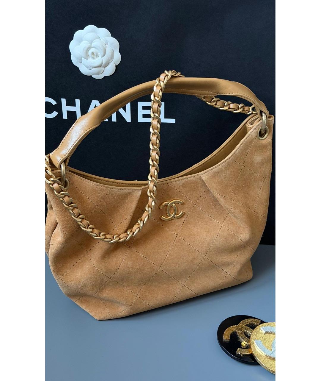 CHANEL Бежевая замшевая сумка через плечо, фото 2