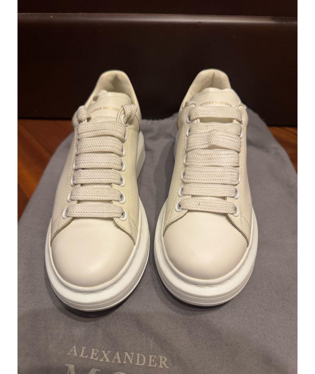 ALEXANDER MCQUEEN Белые кожаные кеды, фото 2