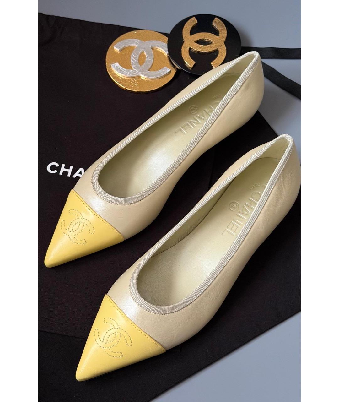 CHANEL Бежевые кожаные балетки, фото 3