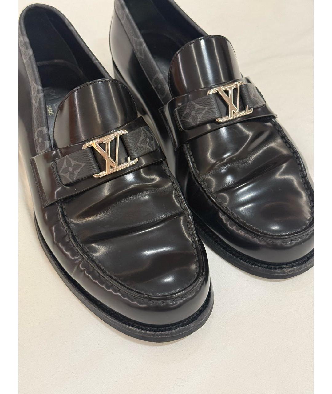 LOUIS VUITTON Черные лоферы из лакированной кожи, фото 3