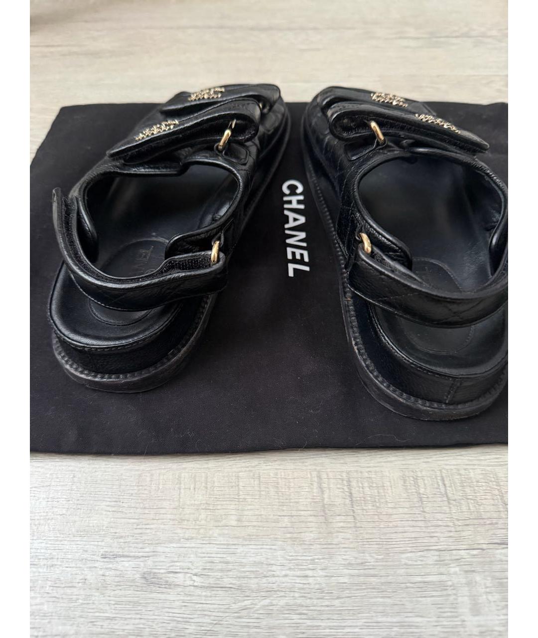 CHANEL Черные кожаные сандалии, фото 4