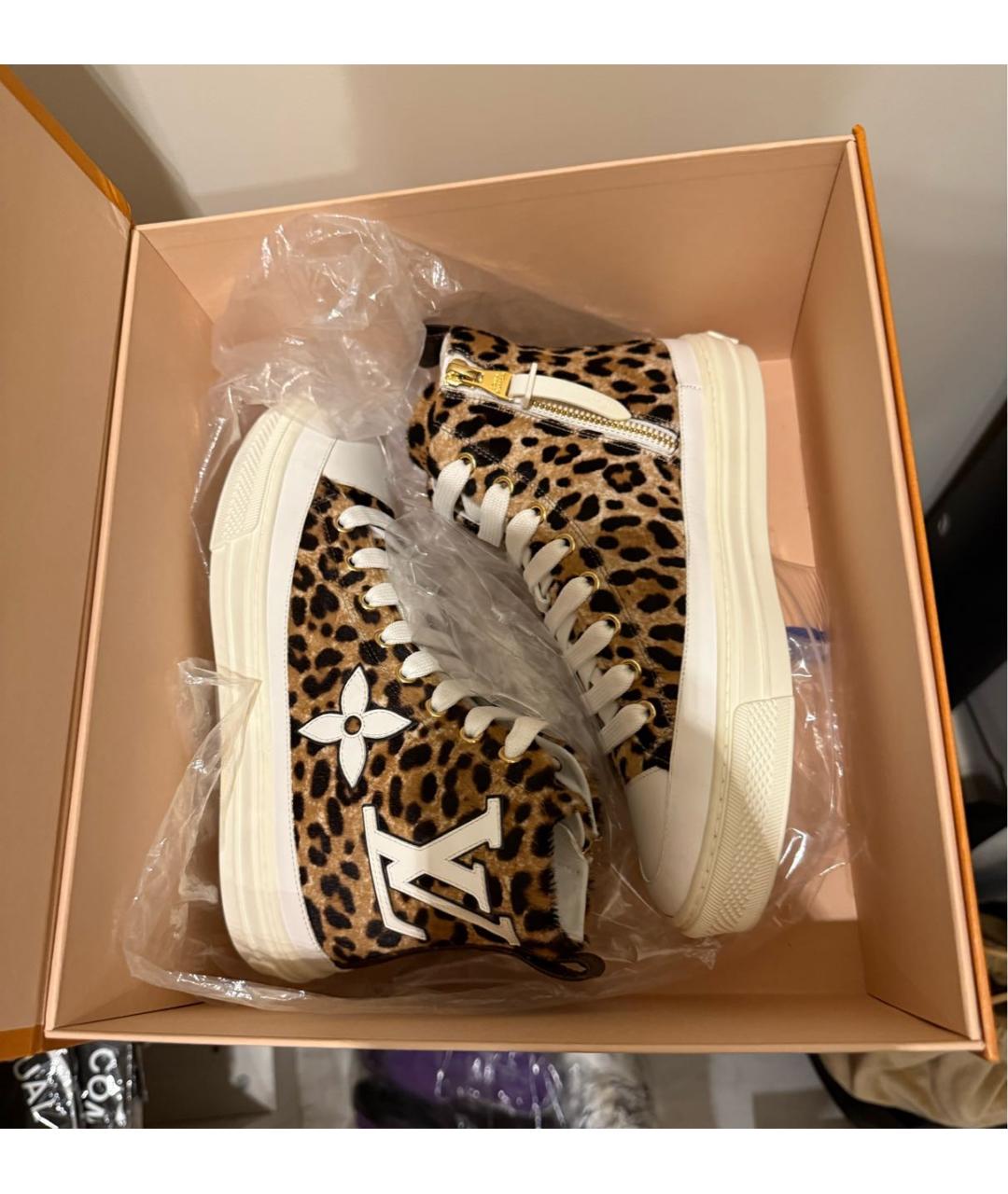 LOUIS VUITTON Коричневые кеды, фото 2