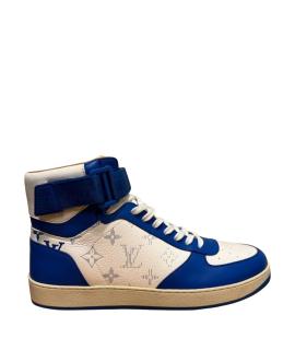 LOUIS VUITTON Высокие кроссовки / кеды