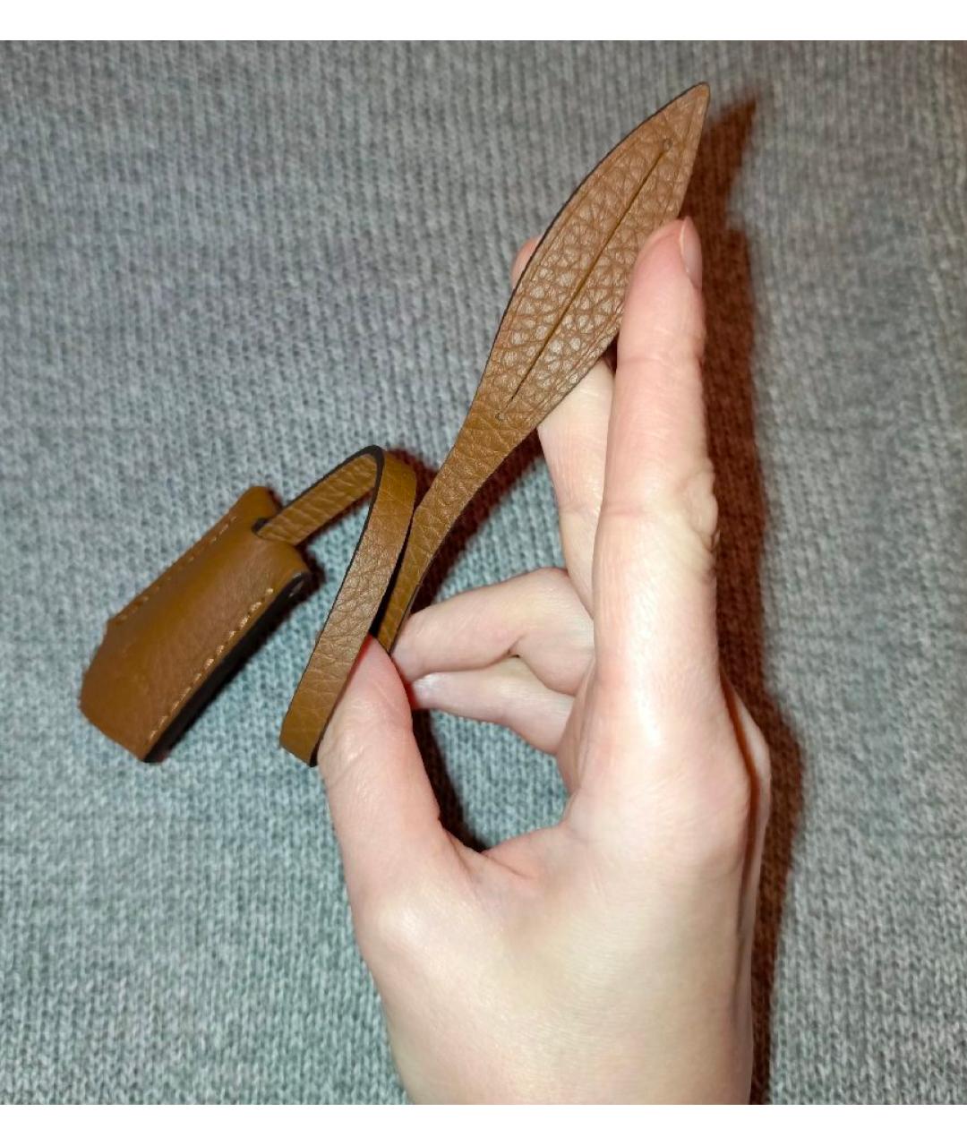 LOUIS VUITTON Коричневая ключница, фото 4